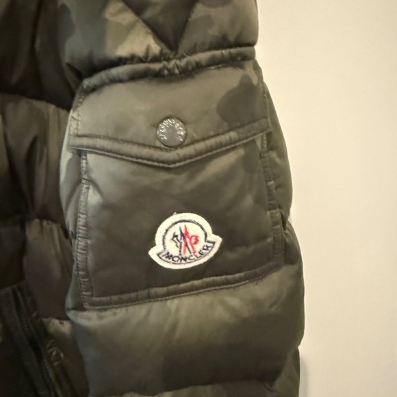 Moncler Boys Size 14 Camo Puffer - Picture 2 of 13